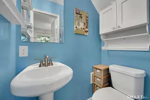 31 Granite Dr, Norwalk, CT 06850 - Photo 14
