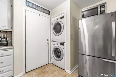 462 Glendale Avenue #20, Bridgeport, CT 06606 - Photo 12