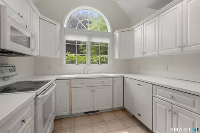 20 Carrie Circle, Fairfield, CT 06825 - Photo 12