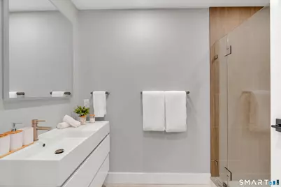 32 Broadway Avenue, Stonington, CT 06378 - Photo 14