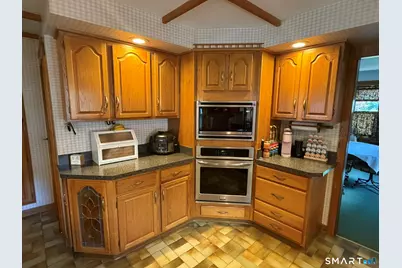 66 Tuckahoe Drive, Shelton, CT 06484 - Photo 8