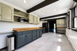 77 N High St, Clinton, CT 06413 - Photo 6