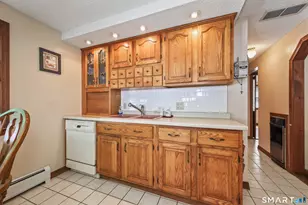 28 E Plymouth Rd, Plymouth, CT 06786 - Photo 8