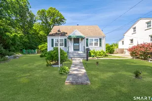 25 Oakwood St, Bridgeport, CT 06606 - Photo 34