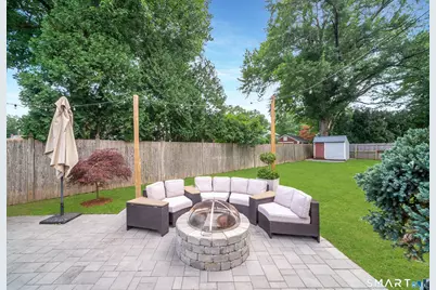 137 Mohawk Drive, West Hartford, CT 06117 - Photo 10