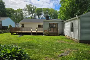 73 Crestwood Dr, Stamford, CT 06905 - Photo 14