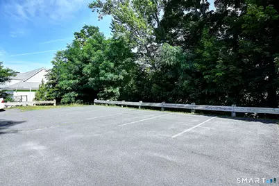 21 Middle Turnpike East, Manchester, CT 06040 - Photo 4