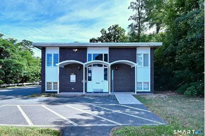 21 Middle Turnpike East, Manchester, CT 06040 - Photo 1