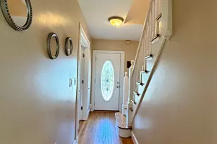 11 Hine St, West Haven, CT 06516 - Photo 4