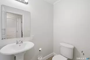24 Gaspee Rd, Bridgeport, CT 06606 - Photo 12