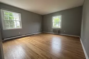 21 Leonard St, Stamford, CT 06906 - Photo 8