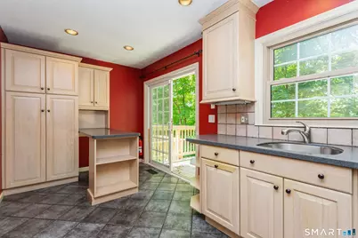 3 Valley View Road #24, Norwalk, CT 06851 - Photo 6