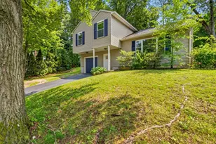 46 Spring Glen Rd, East Lyme, CT 06357 - Photo 2