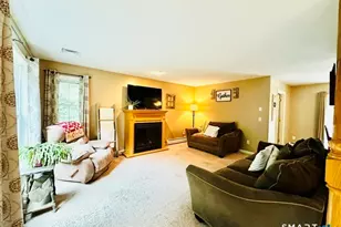 92 State Ave, Killingly, CT 06241 - Photo 14