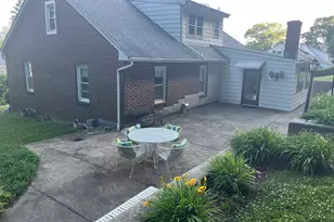 32 Homestead Ave, Derby, CT 06418 - Photo 6