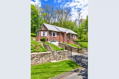 32 Homestead Avenue, Derby, CT 06418 - Photo 2