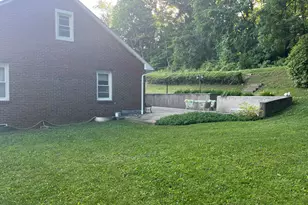 32 Homestead Ave, Derby, CT 06418 - Photo 4