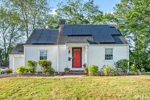 12 Iroquois Rd, West Hartford, CT 06117 - Photo 1