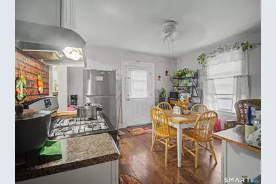 865 Iranistan Avenue, Bridgeport, CT 06604 - Photo 16
