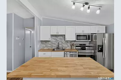 6 Pennywise Lane, Ledyard, CT 06339 - Photo 8