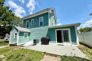11 Silver St, Meriden, CT 06450 - Photo 4