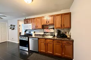 11 Silver St, Meriden, CT 06450 - Photo 8