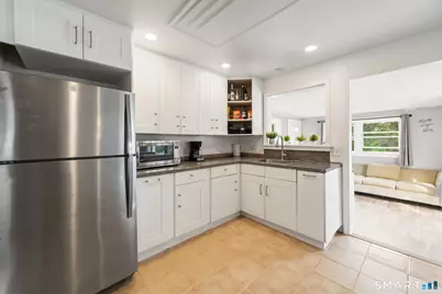 21 Fountain Terrace, New Haven, CT 06515 - Photo 4