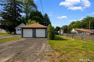 215 Stratford Rd, New Britain, CT 06053 - Photo 30