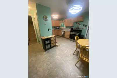 304 Green Road #A, Manchester, CT 06042 - Photo 2