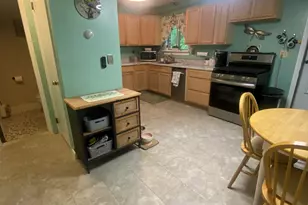 304 Green Rd, Manchester, CT 06042 - Photo 2