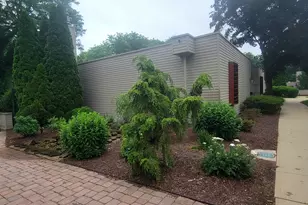 37 Charlton Hill Rd, Hamden, CT 06518 - Photo 8