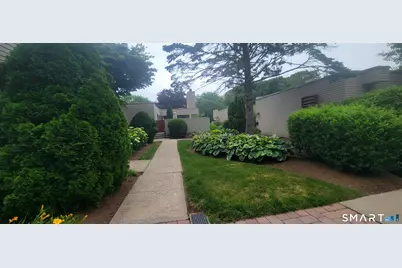37 Charlton Hill Road #37, Hamden, CT 06518 - Photo 2