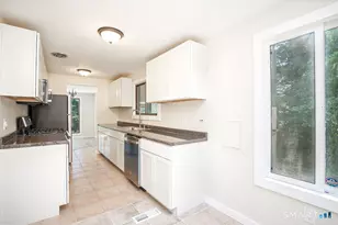 8 Laurel Ln, Avon, CT 06001 - Photo 10
