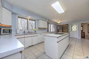634 Aspen Ln, Orange, CT 06477 - Photo 1