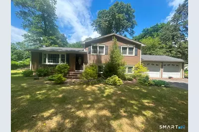 21 Larson Drive, North Haven, CT 06473 - Photo 2