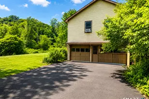 1080 Hoop Pole Rd, Guilford, CT 06437 - Photo 4
