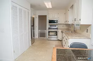100 White Birch Dr, Guilford, CT 06437 - Photo 6