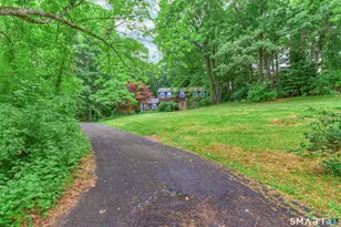 37 Country Ridge Dr, Monroe, CT 06468 - Photo 2