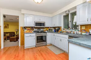 37 Country Ridge Dr, Monroe, CT 06468 - Photo 12
