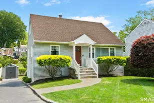 57 1st St, Fairfield, CT 06825 - Photo 2