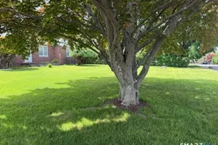 46 Sherman Ave, Trumbull, CT 06611 - Photo 14