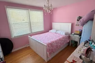 438 Clement Ln, Orange, CT 06477 - Photo 10