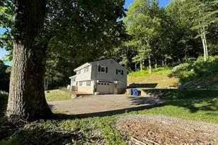 438 Hill Rd, Thomaston, CT 06787 - Photo 4