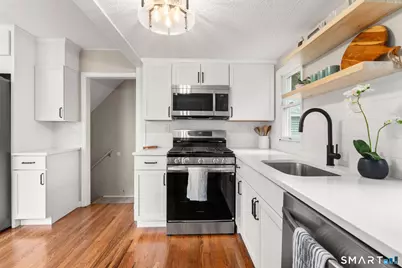 113 Branford Street, Manchester, CT 06040 - Photo 6