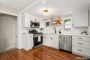113 Branford St, Manchester, CT 06040 - Photo 4