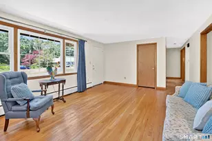 296 Phoenix St, Vernon, CT 06066 - Photo 4