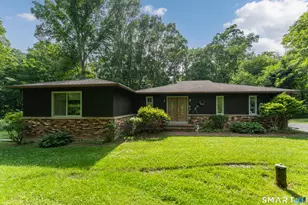 704 Towner Swamp Rd, Guilford, CT 06437 - Photo 2