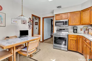 704 Towner Swamp Rd, Guilford, CT 06437 - Photo 14