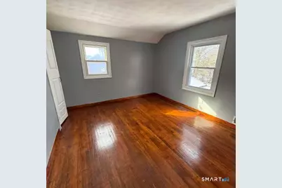 290 Priscilla Street, Bridgeport, CT 06610 - Photo 6