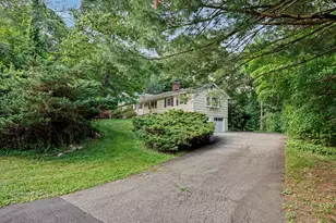 15 Flat Rock Dr, Ridgefield, CT 06877 - Photo 1